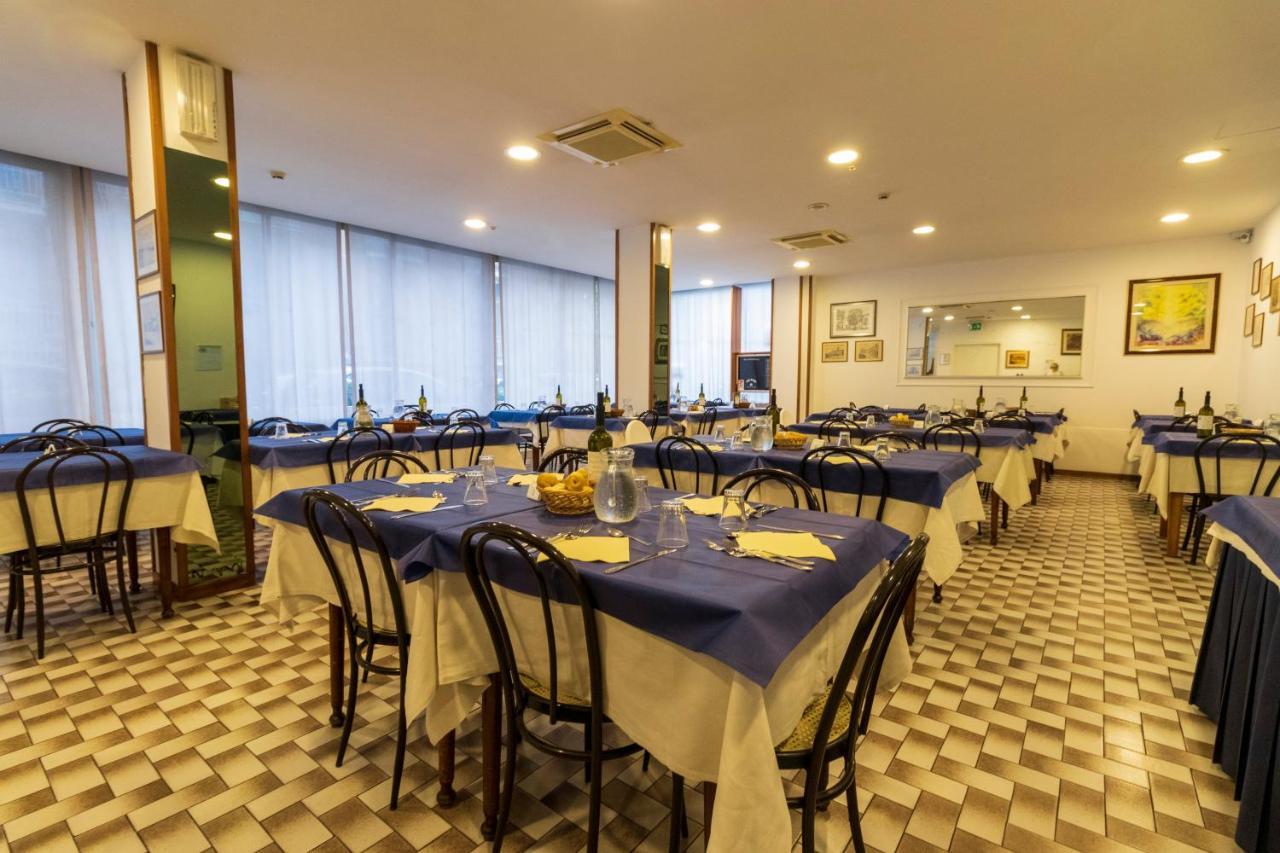 Hotel Ausonia B&B Rimini Dış mekan fotoğraf