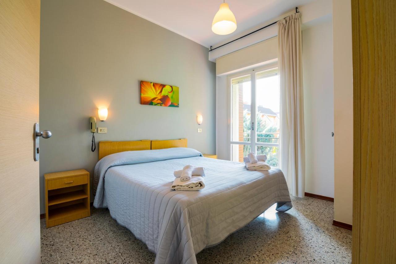 Hotel Ausonia B&B Rimini Dış mekan fotoğraf