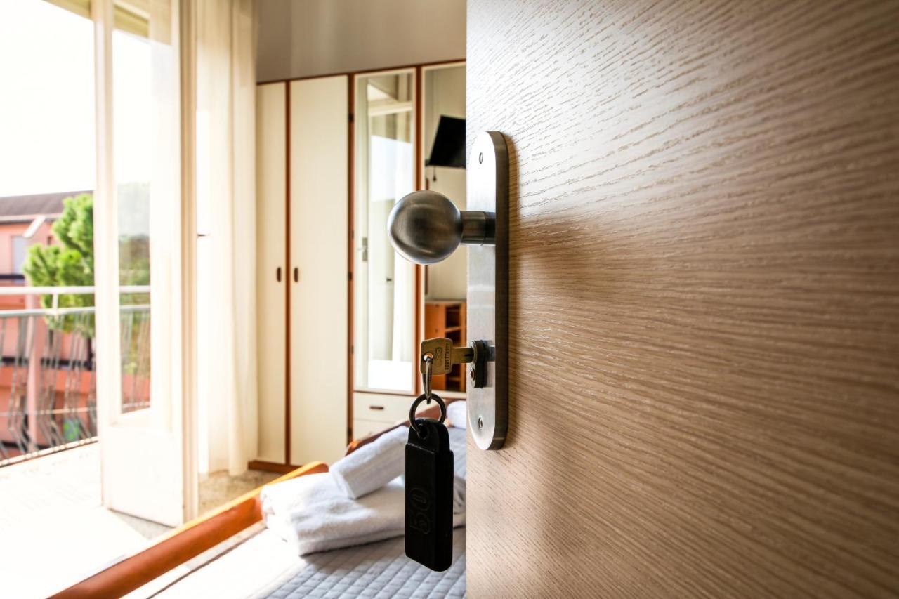 Hotel Ausonia B&B Rimini Dış mekan fotoğraf
