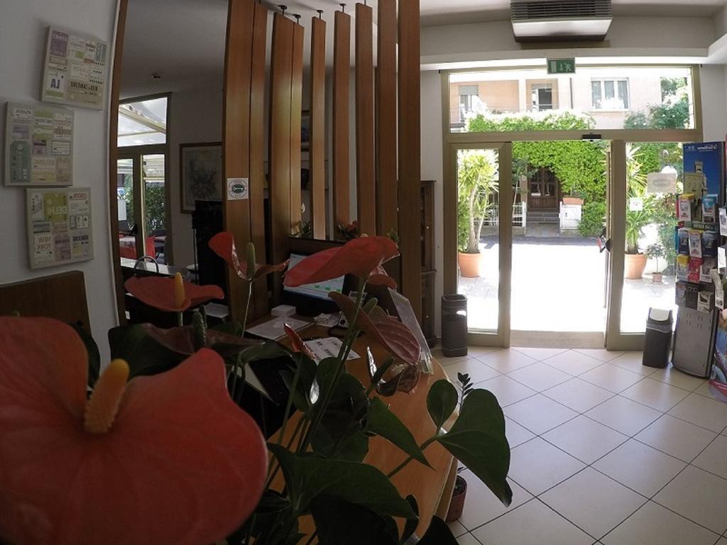 Hotel Ausonia B&B Rimini Dış mekan fotoğraf