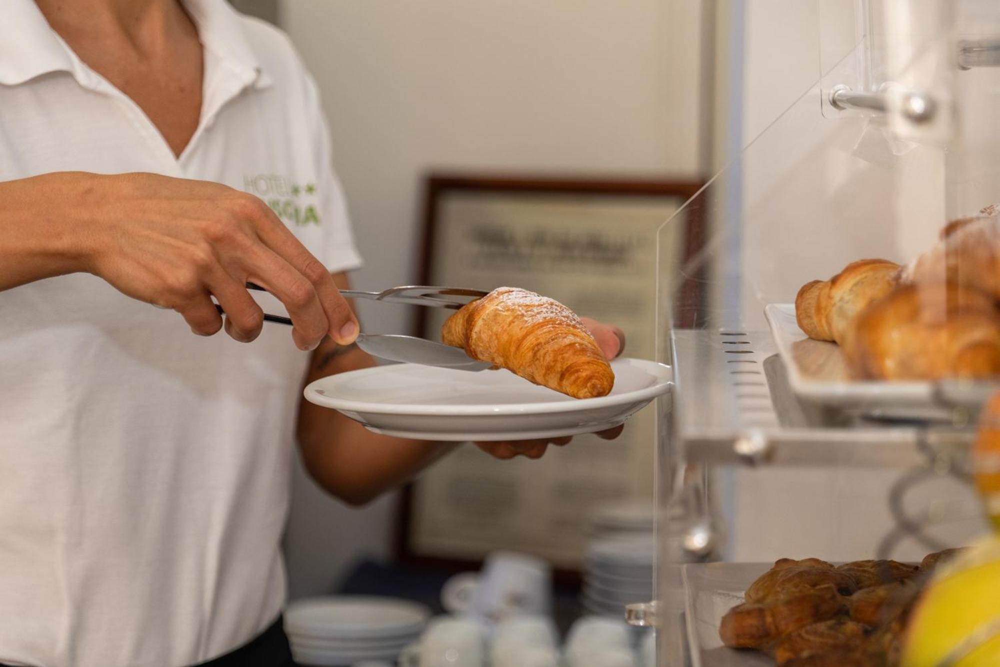 Hotel Ausonia B&B Rimini Dış mekan fotoğraf
