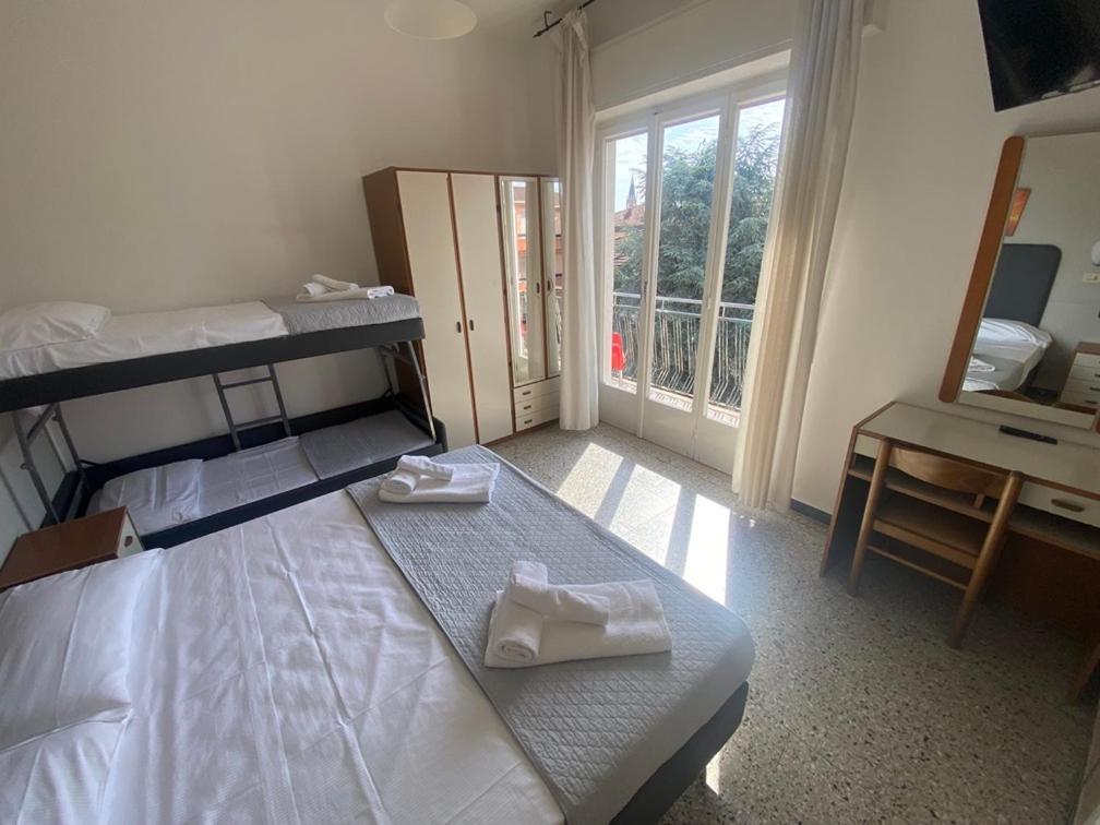 Hotel Ausonia B&B Rimini Dış mekan fotoğraf