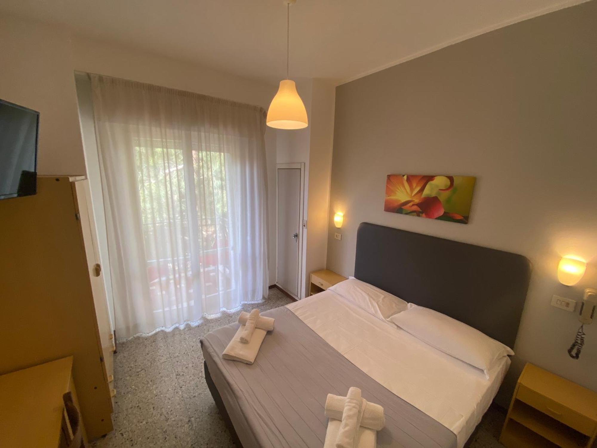 Hotel Ausonia B&B Rimini Dış mekan fotoğraf