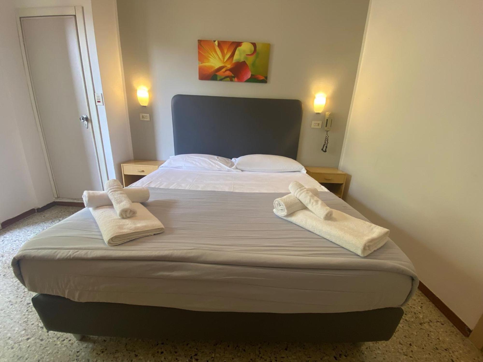 Hotel Ausonia B&B Rimini Dış mekan fotoğraf