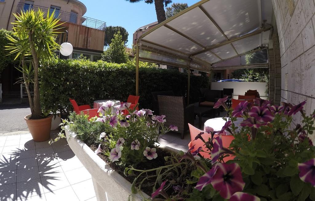 Hotel Ausonia B&B Rimini Dış mekan fotoğraf