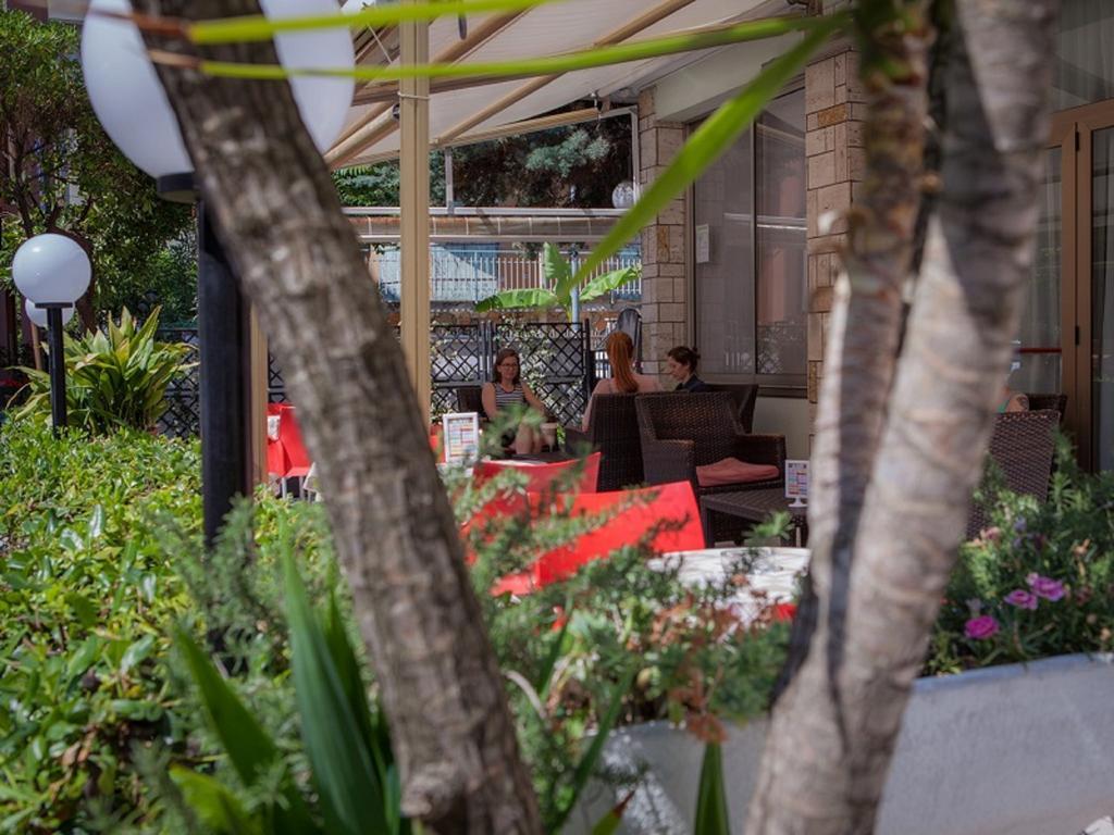 Hotel Ausonia B&B Rimini Dış mekan fotoğraf