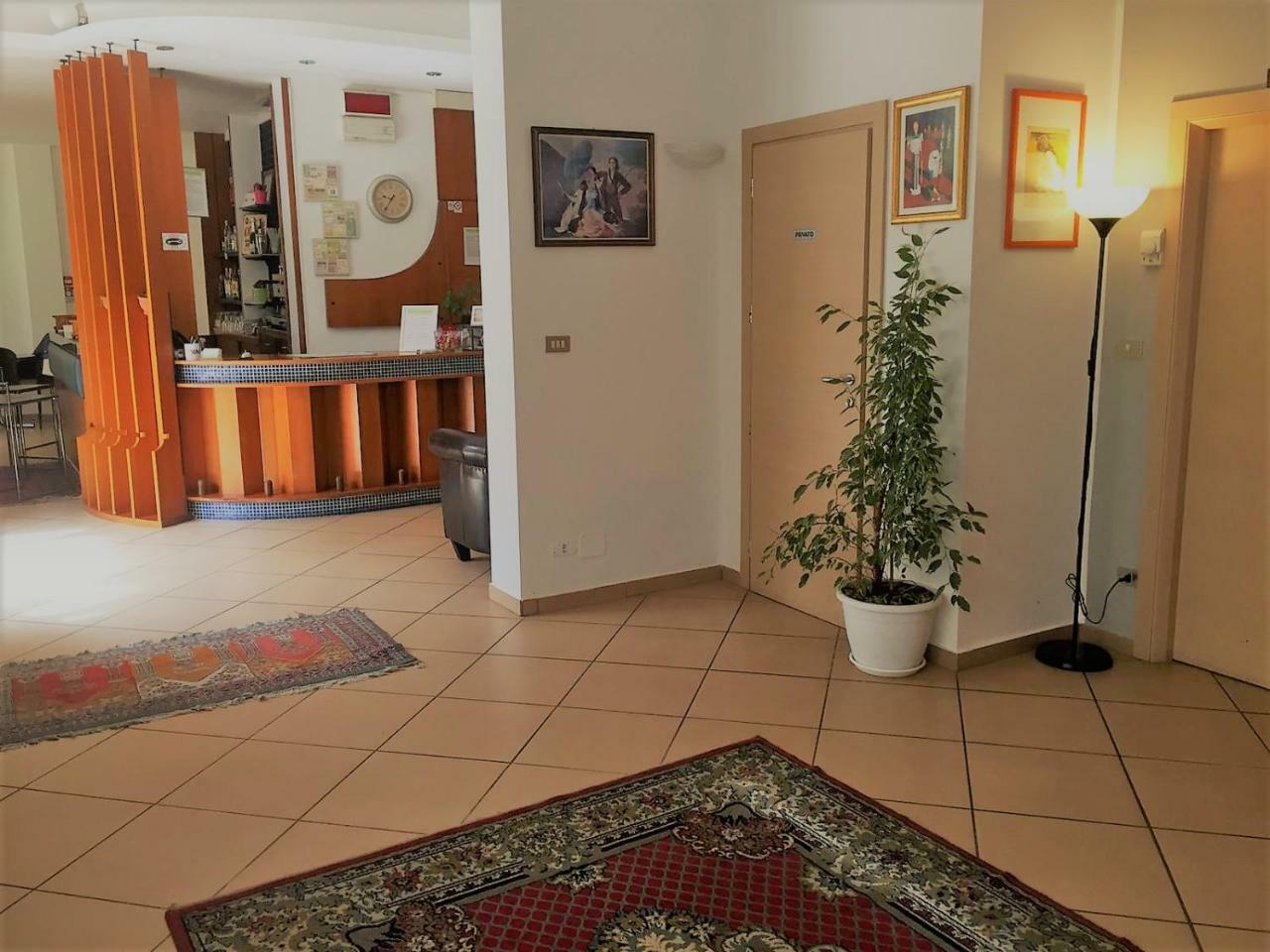 Hotel Ausonia B&B Rimini Dış mekan fotoğraf